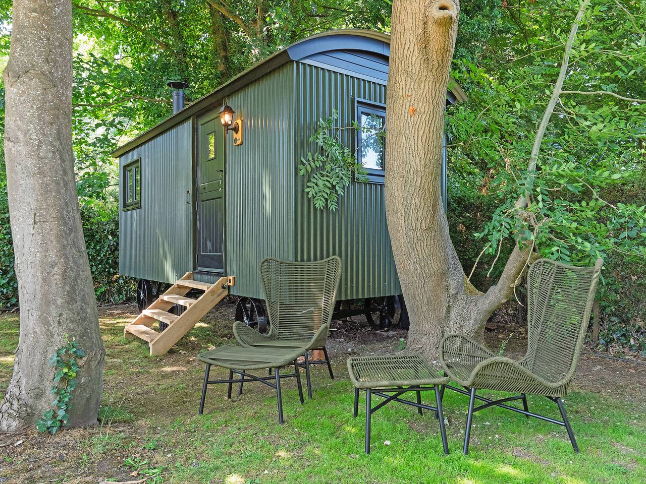 Ganze Wohnung, Rose Hut Hideaway - Uk50233 in Surrey