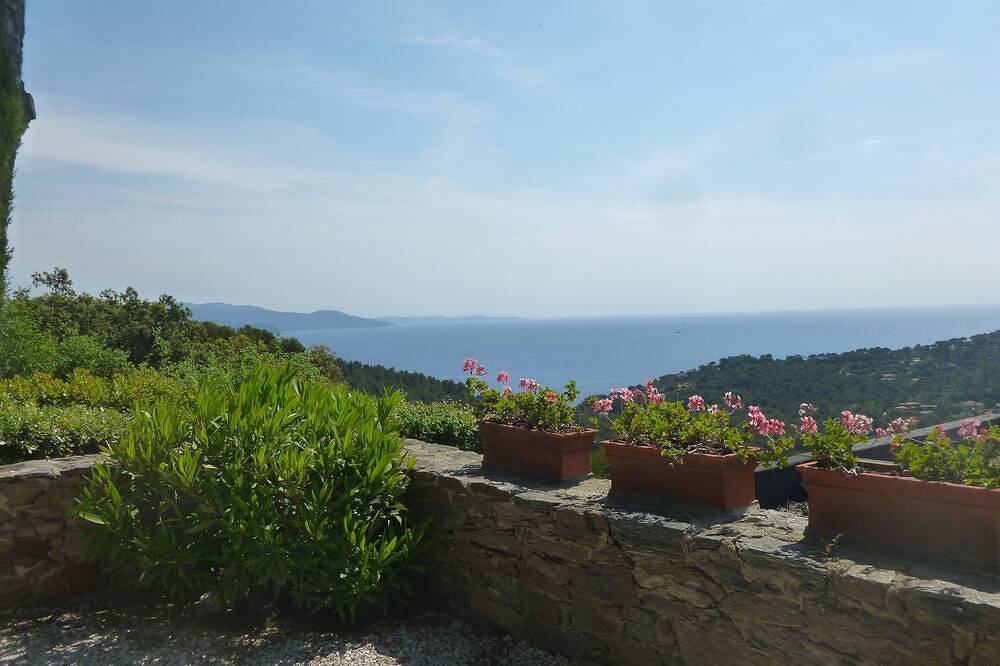 Location de Maison au Gaou Bénat - Bormes les Mimosas in Cap Bénat, Bormes-les-Mimosas