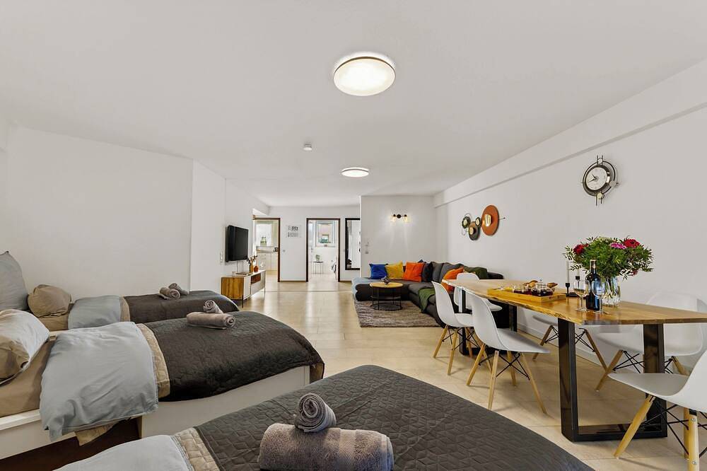 Ganze Wohnung, Lara – Stilvolle 3-Zimmer-Unterkunft im Herzen von Bretten in Bretten, Kraichgau