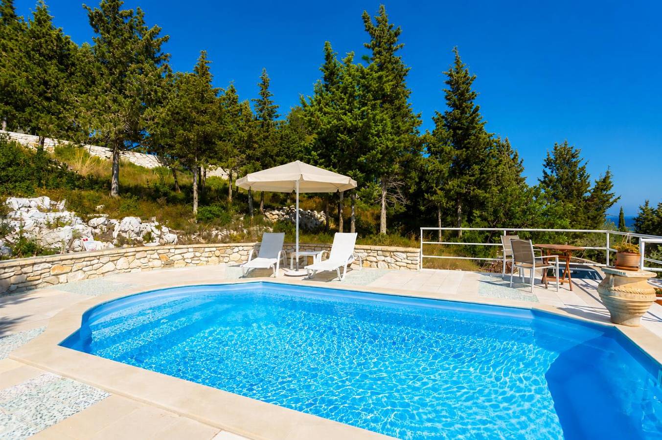 Villa für 2 Personen mit Terrasse in Vlachopoulatika, Paxos