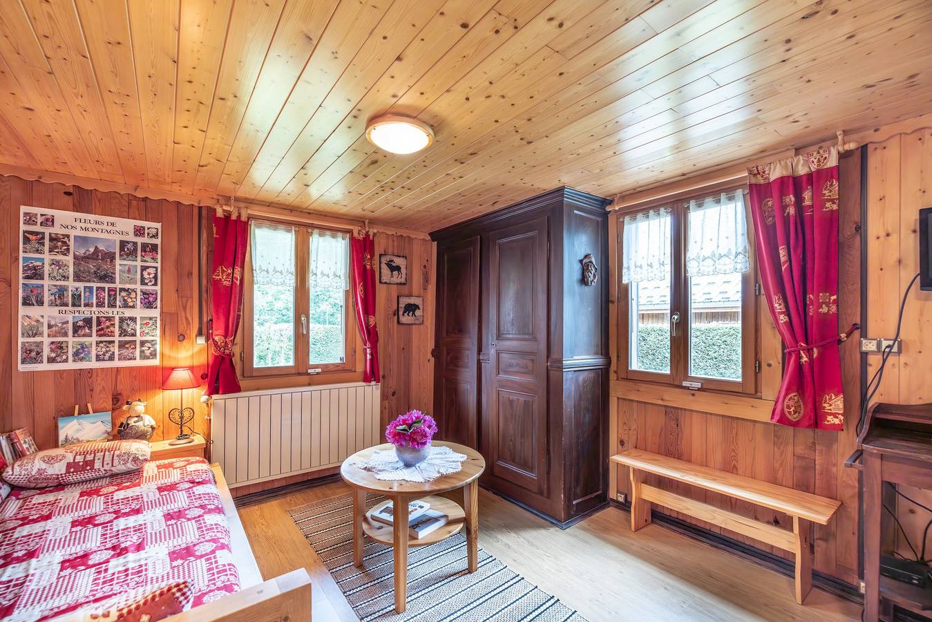 Appartement entier, Appartement "Le Vieux Chalet" avec vue sur la montagne, jardin privé et Wi-Fi in Saint-Gervais-les-Bains, Pays du Mont-Blanc
