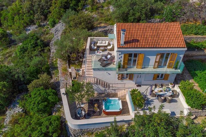 Villa für 7 Personen, mit Whirlpool und Garten - 1