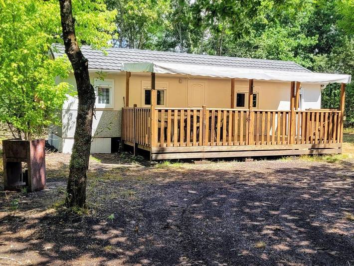 Camping pour 4 personnes, avec Terrasse ainsi que Jardin et Vue