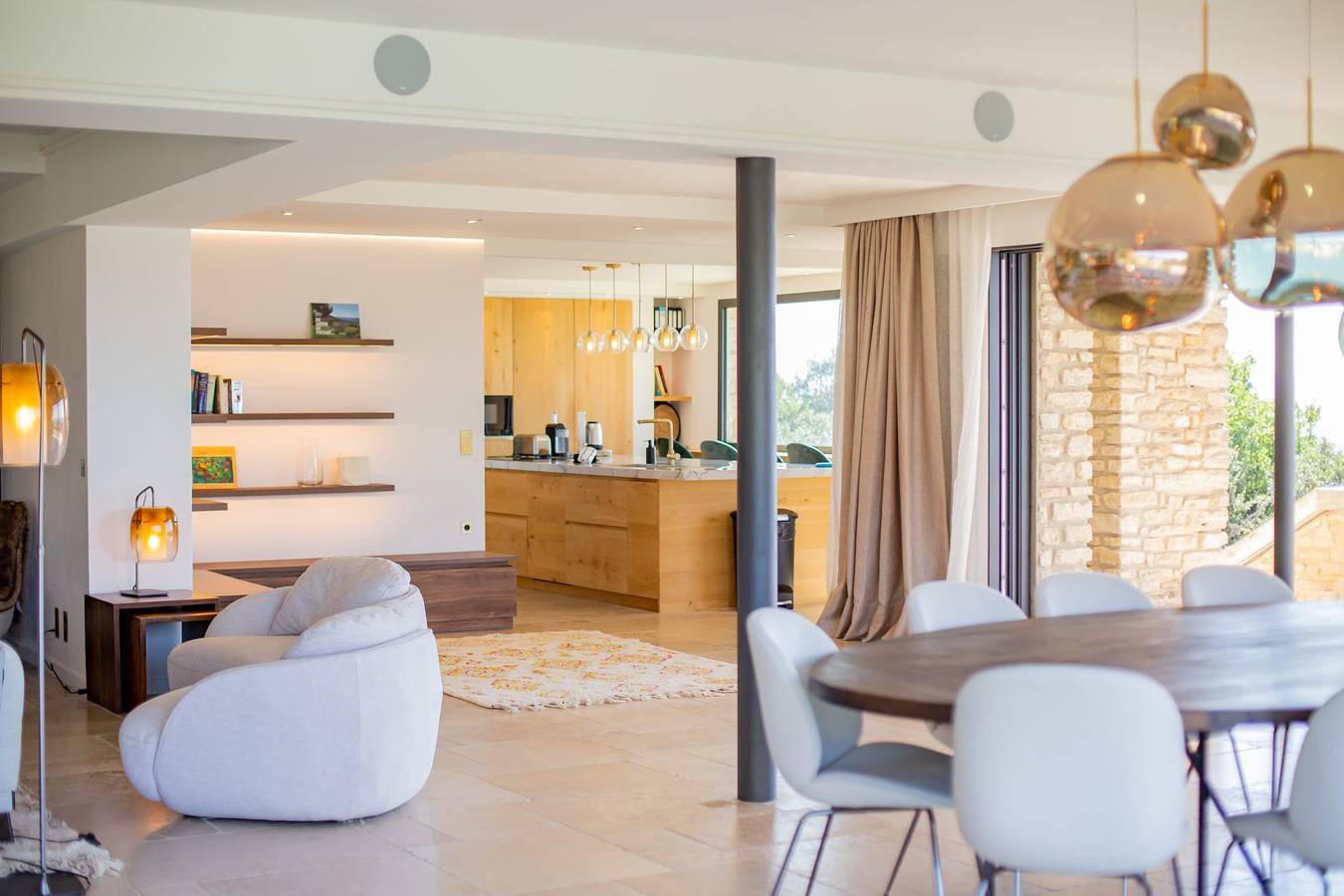 8-bedroom luxury villa with pool in Village de Gordes, Gordes