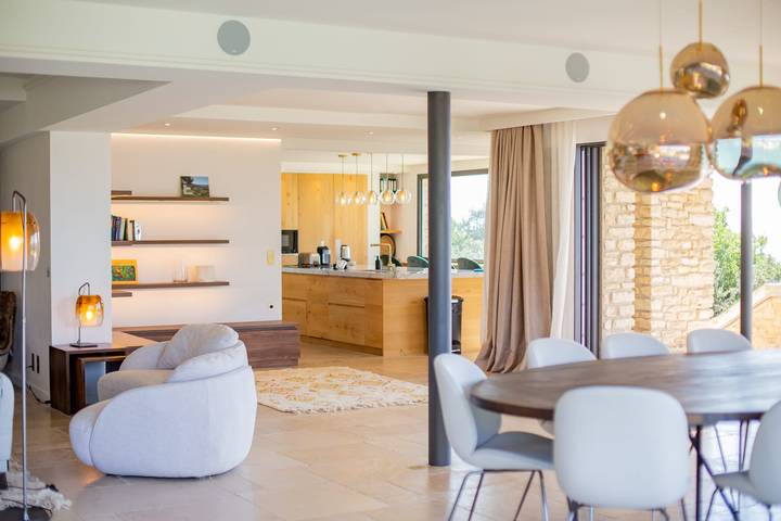 Location de vacances pour 16 personnes, avec piscine ainsi que terrasse et jardin dans Village de Gordes - 3