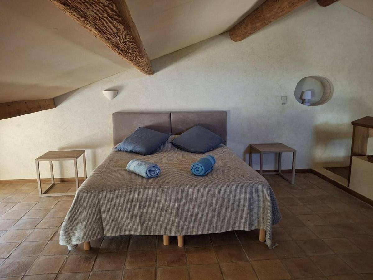 Appartement entier, La Maison perchée - Mas de Rousseau in Eyragues, Région d'Arles