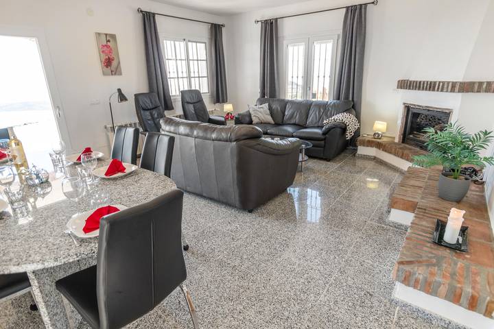 Casa de vacaciones para 10 personas con piscina in Canillas de Albaida, Provincia de Málaga
