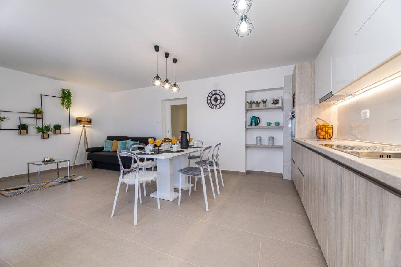 Apartamento vacacional entero, Apartamento de vacaciones para 7 personas con balcón in Silo, Krk (isla)