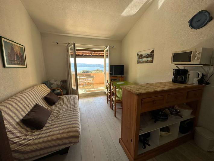 Ferienwohnung für 6 Personen, mit Pool und Balkon, kinderfreundlich in Saint-Mandrier-sur-Mer - 2