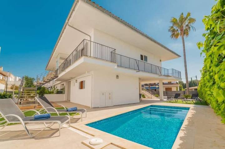 Ferienhaus für 5 Personen, mit Balkon und Pool sowie Garten - 1