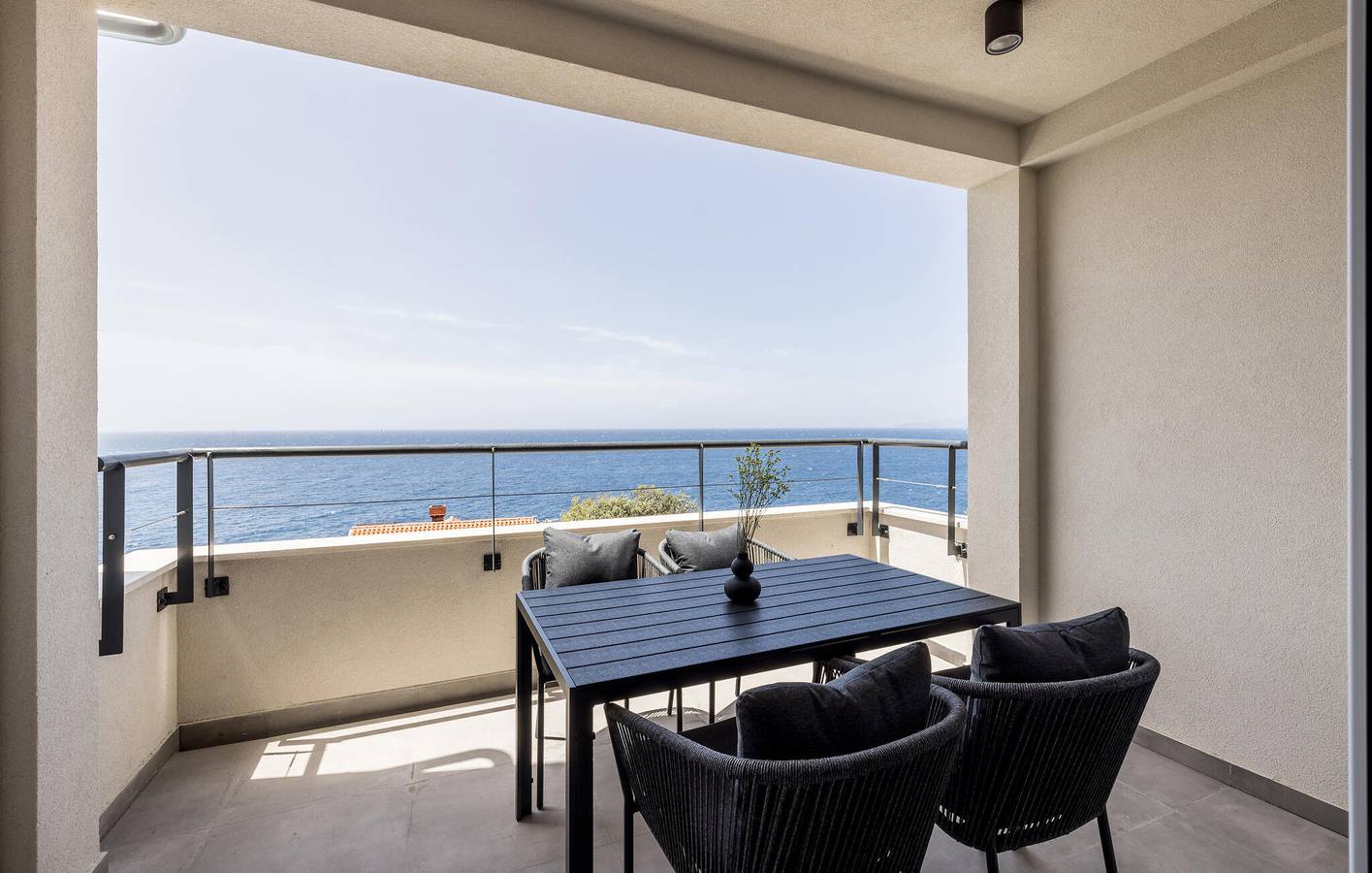Ganze Ferienwohnung, Apartment am Meer mit Pool, Terrasse und WLAN – 100 m vom Strand entfernt in Potomje, Dubrovnik-Neretva