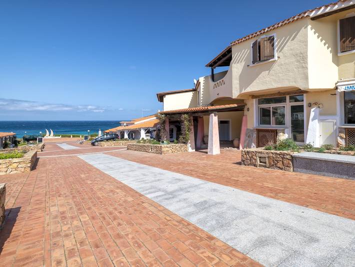 Gîte pour 7 personnes, avec balcon à Arzachena - 4