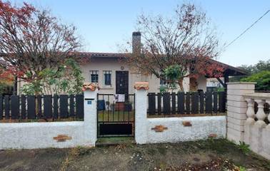 Location de vacances pour 6 personnes, avec jardin ainsi que piscine et terrasse dans Mont-de-Marsan