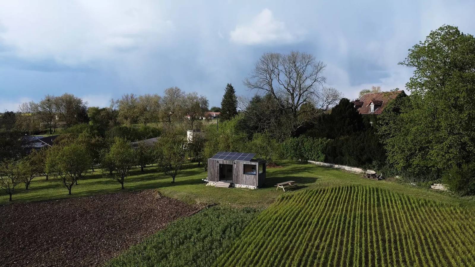 Appartement entier, Tiny House authentique au cœur des vergers - 2 adultes + 2 enfants jusqu'à 12 ans + 1 bébé in Rarécourt, Verdun