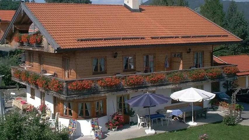 Ferienwohnung für 4 Personen, mit Sauna und Balkon sowie Garten in Fischbachau