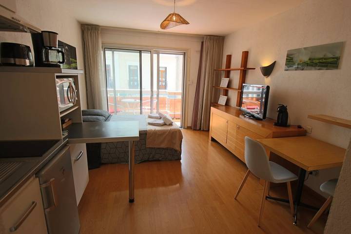 Studio pour 2 personnes, avec balcon, animaux acceptés