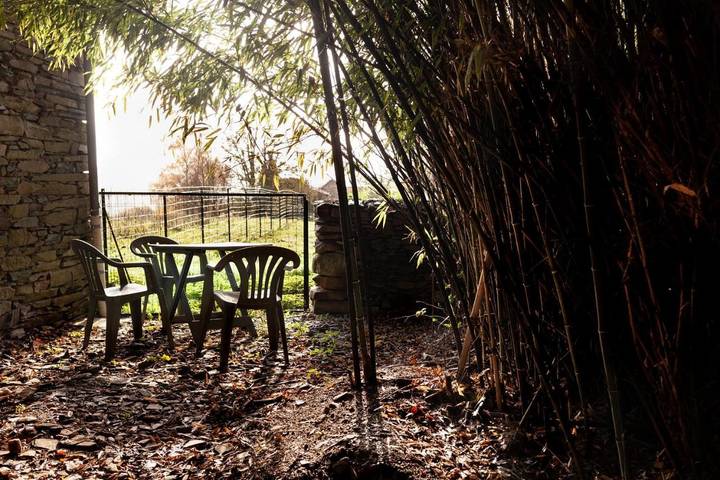 Gîte pour 4 personnes, avec jardin à Ussac - 3