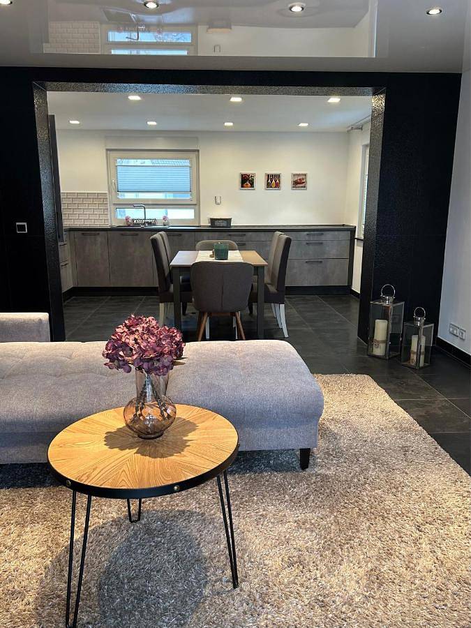 Ferienwohnung für 5 Personen, mit Terrasse und Ausblick in Rastatt