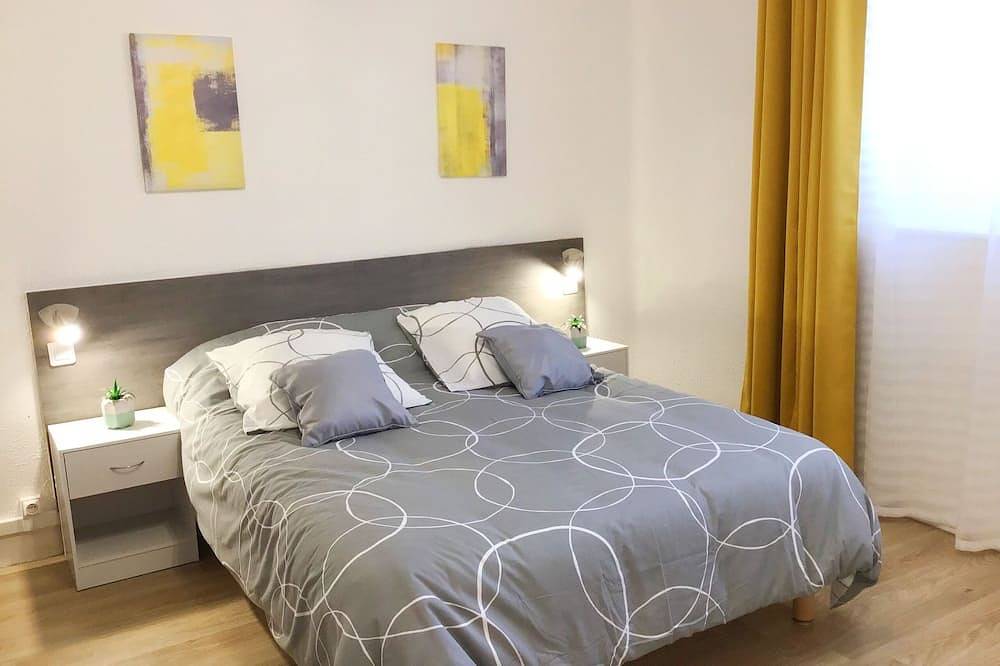 Geheel appartement, Appart Atena 50 m2, parking, proche Sanctuaire. in Lourdes, Hautes-Pyreneeën