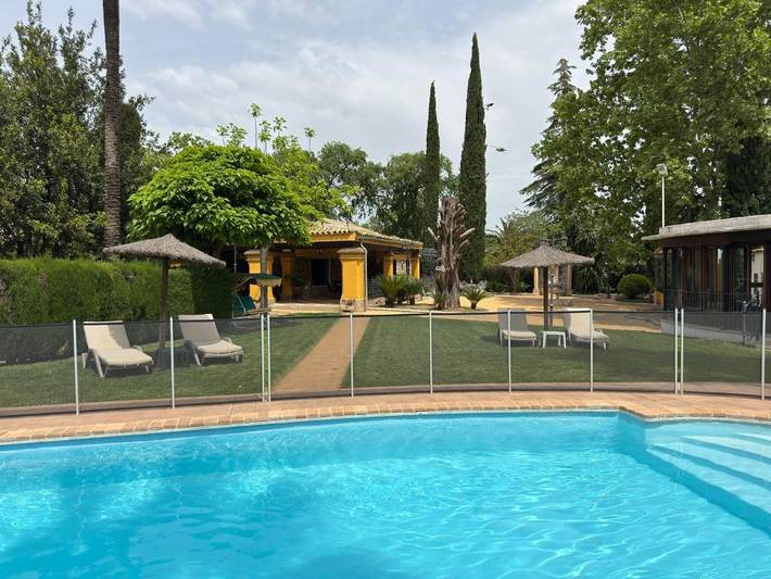 Casa rural para 15 personas, con Terraza y Jardín además de Piscina y Vistas en Montilla