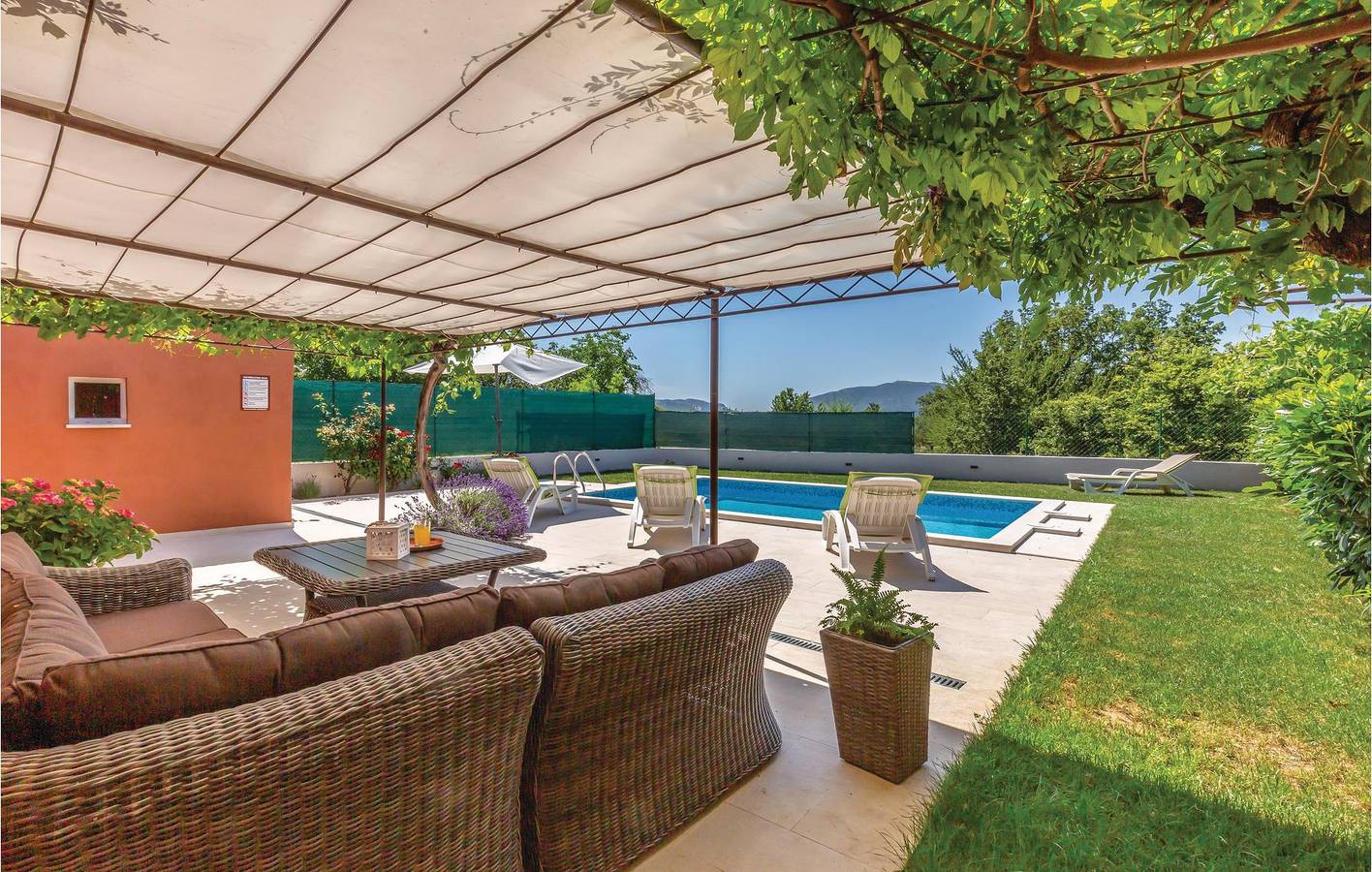 Ferienhaus für 6 Personen mit Terrasse in Dalmatinisches Zagora