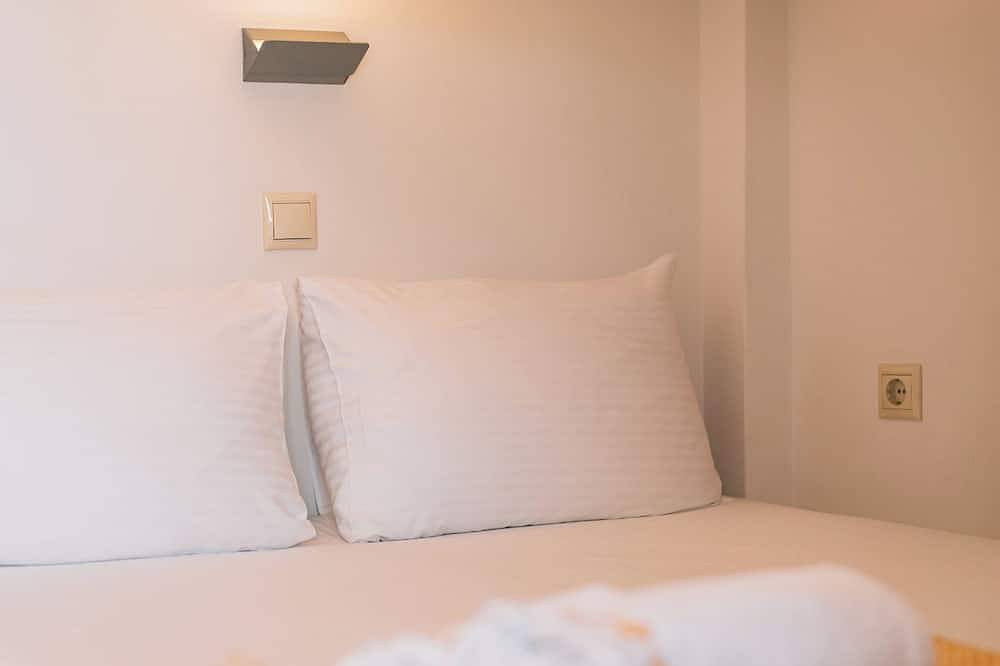 Appartement entier, Eressian Lodgings | Cozy Central Studio Steps from the Beach in North Aegean Islands