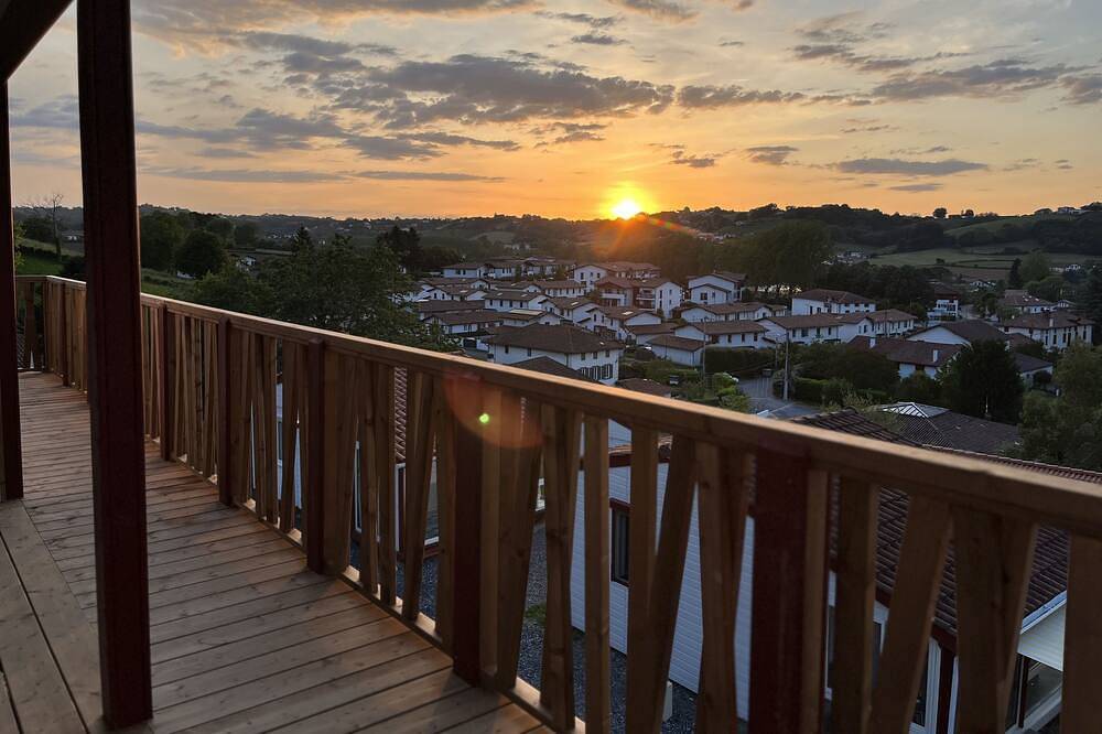 Chalet Eguzkitsua 3 étoiles avec piscine in Hasparren, Région de Bayonne
