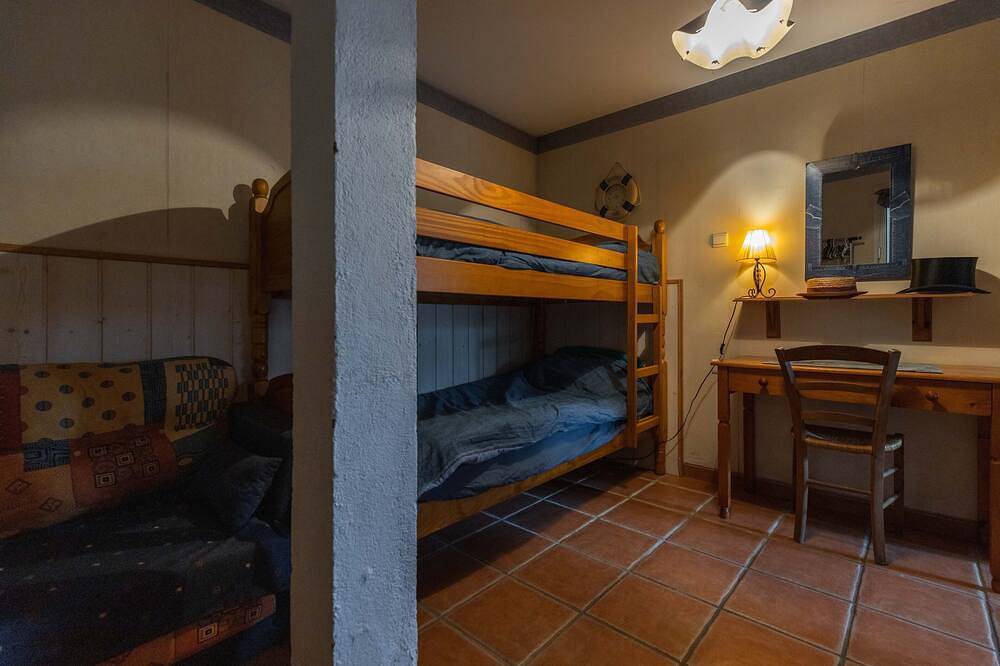 Appartement entier, Appartement plain pied, 3 étoiles, aux portes de Céret. in Céret, Côte méditerranéenne (France)