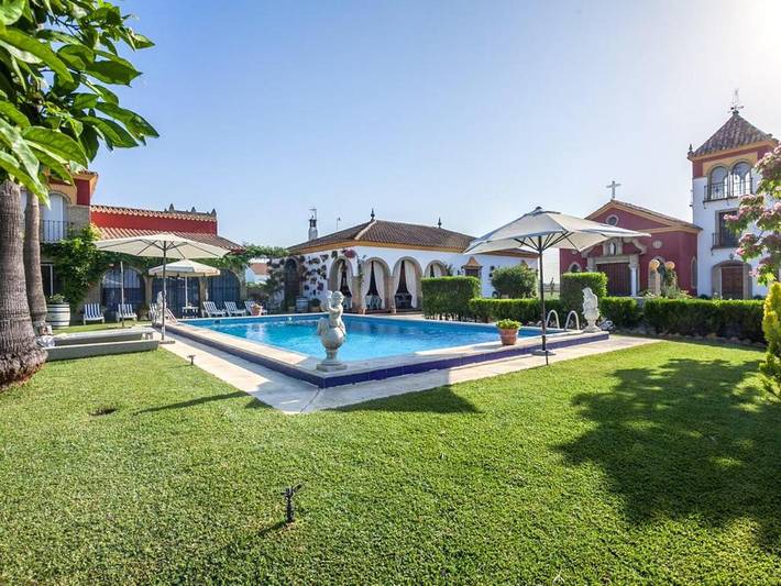 Villa für 10 Personen, mit Pool - 1