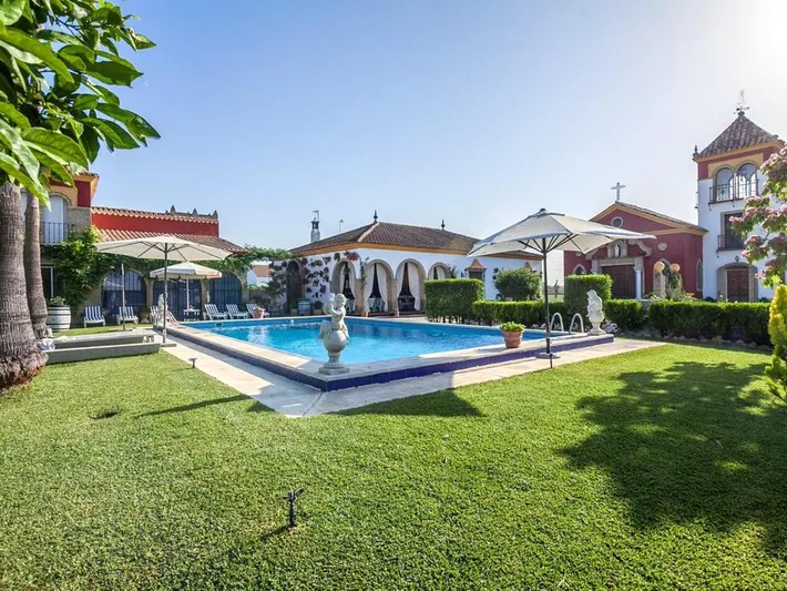 Villa pour 10 personnes, avec piscine - 1