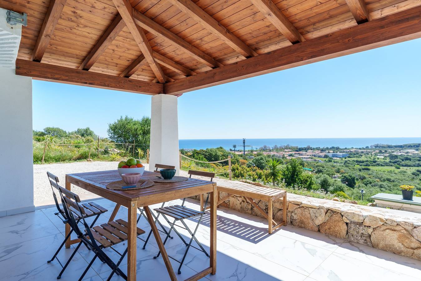 Villa 'Del Cardo con Piscina' con Vista Mare, Wi-Fi e Aria Condizionata in Porto Ottiolu, Budoni