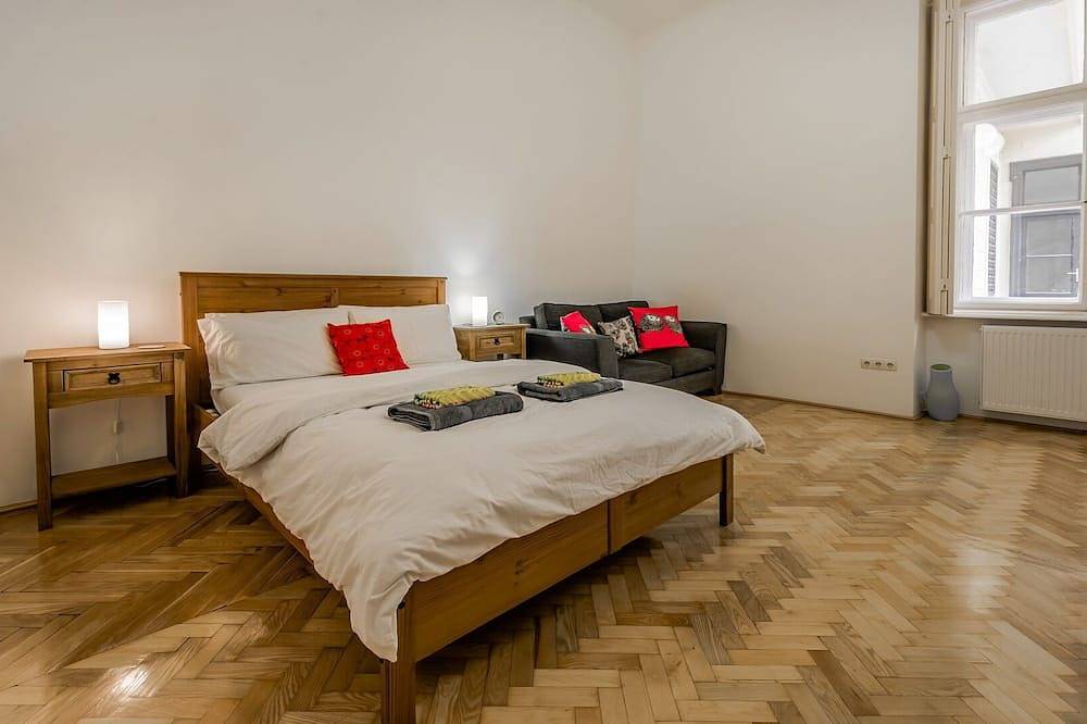 Apartamento entero, Lujoso apartamento de 2 habitaciones y 2 baños, para 6 personas, Budapest Central, Andrassy, Opera in Budapest, Közép-Magyarország