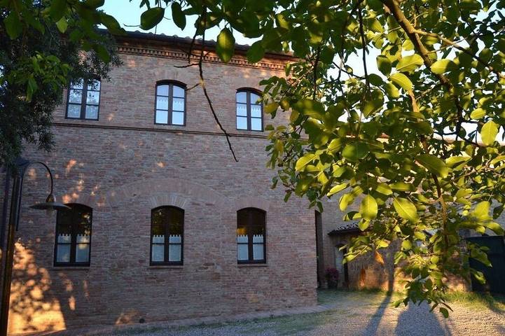 Appartamento in Agriturismo con piscina, a due passi dal paese. in Monteroni d'Arbia, Siena e dintorni