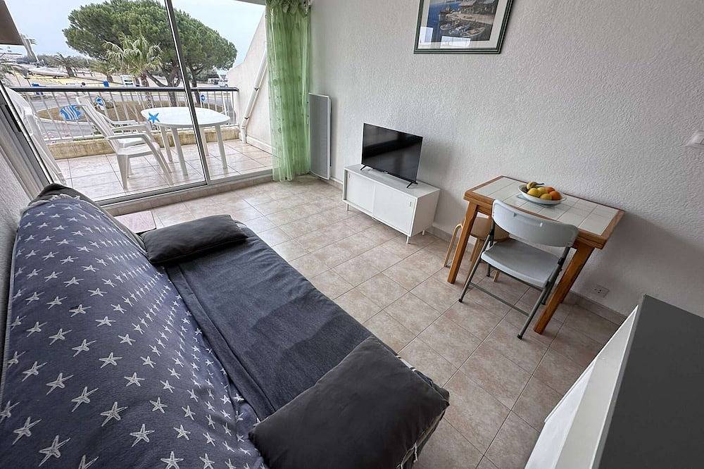 Entire apartment, Cozy apartment for 4 with parking in Port Camargue in Port Camargue, Le Grau-du-Roi