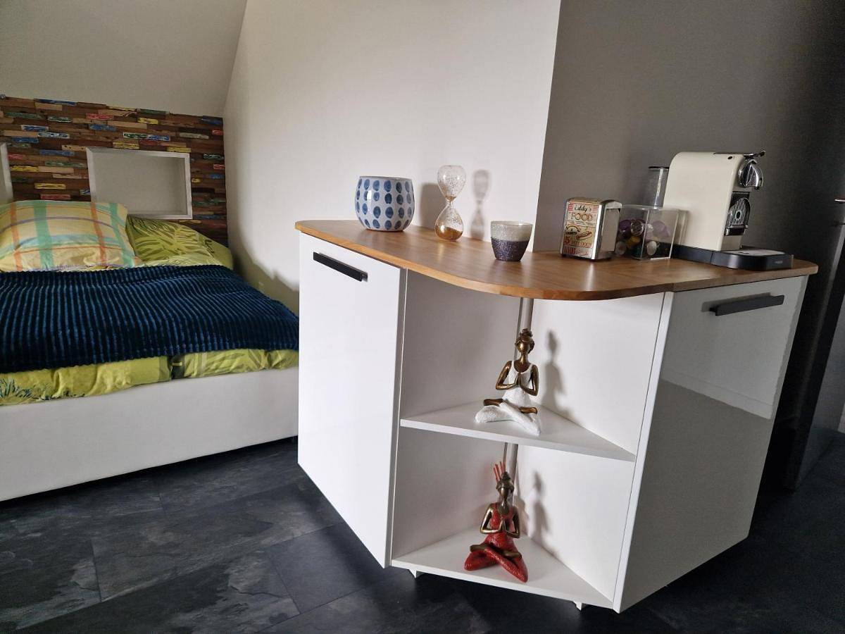 Appartement de vacances entier, Chambre spacieuse 30m2 in Pont-Audemer, Région de Bernay