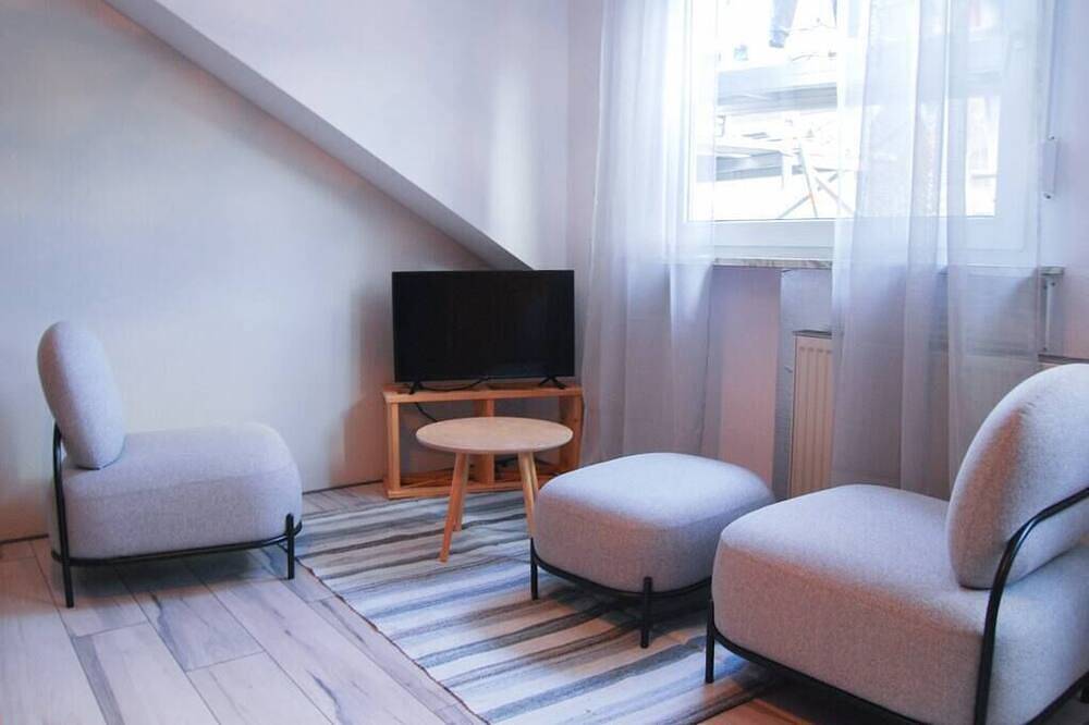Quiet, spacious room, priv. Bathroom, spring water in Traben-Trarbach, Région de Bernkastel-Kues
