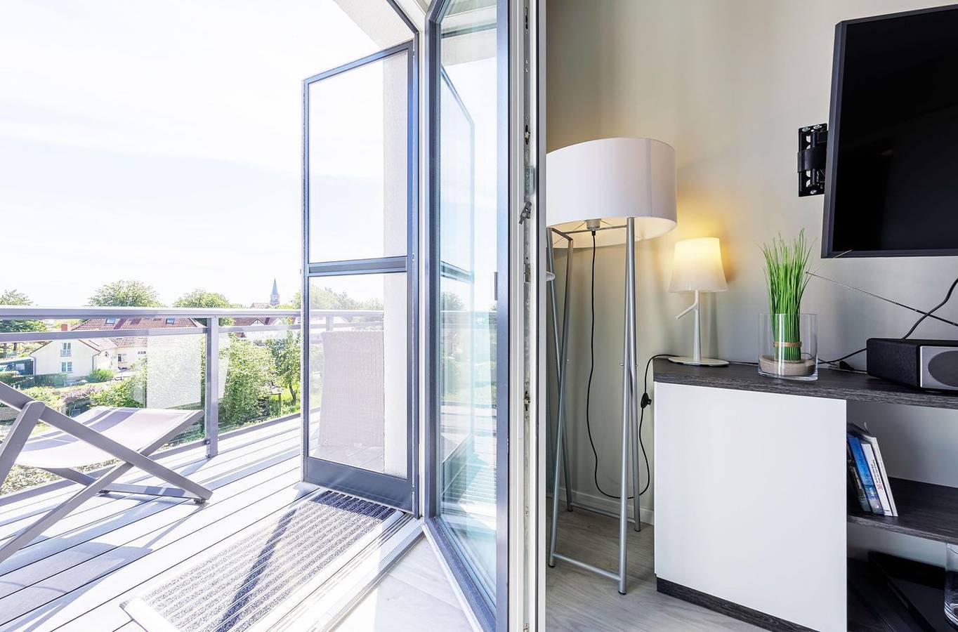 Ganze Wohnung, Schöne 5 Sterne Ferienwohnung Boddenperle mit Blick auf den Saaler Bodden in Wustrow, Fischland