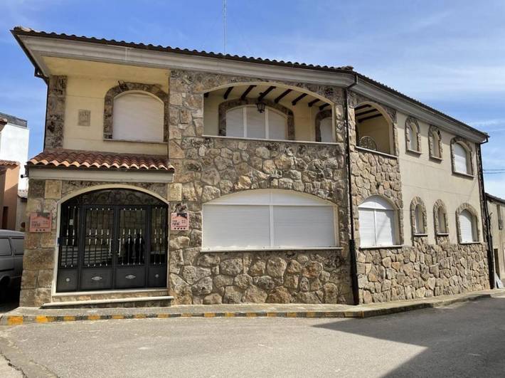 Casa rural para 6 personas, con terraza y vistas, Se admiten mascotas en El Abadengo