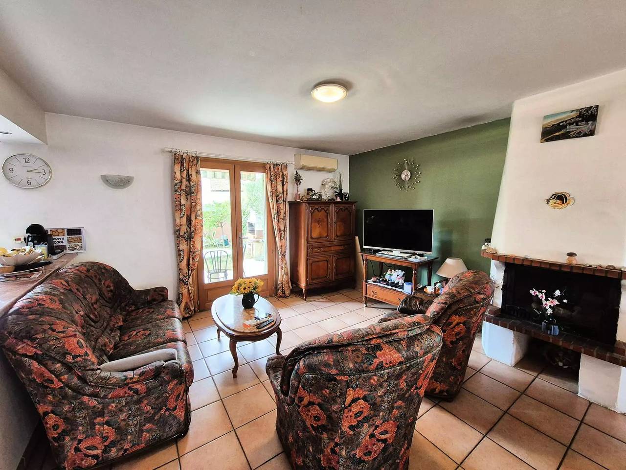 House 2 bedrooms, air conditioning, garden, barbecue, internet in Six-Fours-les-Plages, Toulon region