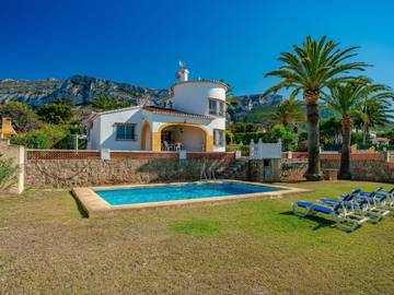 Ferienhaus für 6 Personen, mit Garten und Terrasse in Dénia