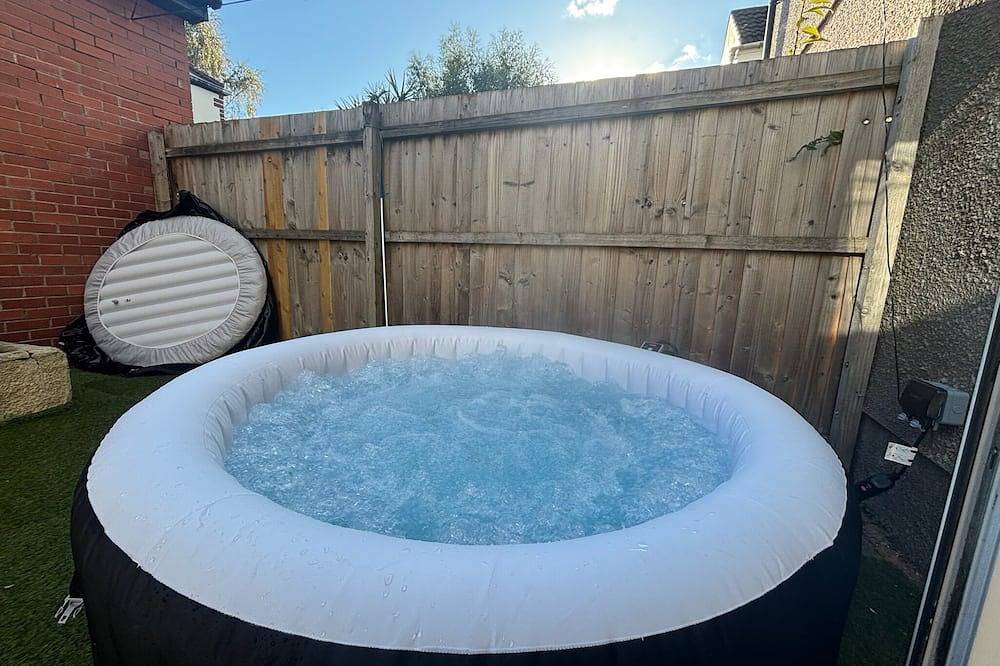 Ganze Wohnung, Cardiff Hideaway w/ Private Garden & Hot Tub in Cardiff, Cardiff und Umgebung