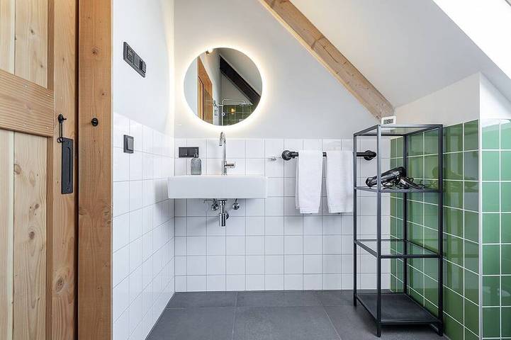 Luxury Eco Lodge for six people in a natural and rural style, built with sustainable materials in Veluwe