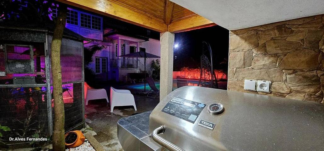 Location de vacances pour 4 personnes, avec jardin et vue ainsi que piscine et vue sur le lac dans Refóios do Lima - 4