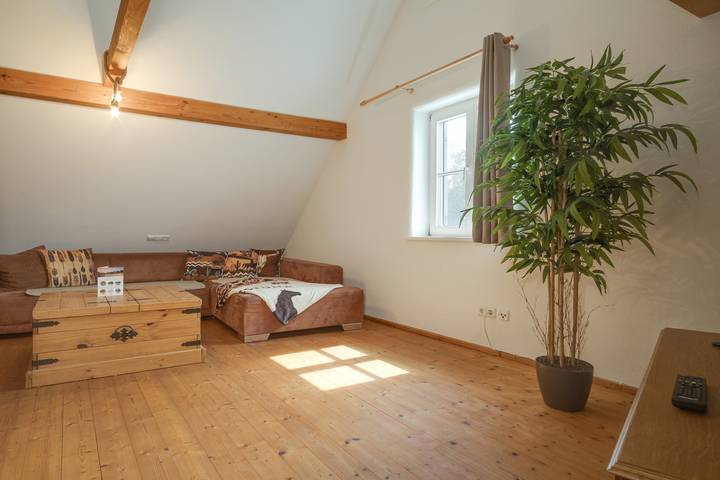 Appartement entier, Appartement 'Mit Giebelzimmer' avec jardin partagé et Wi-Fi in Ravensbourg, Region Bodensee-Oberschwaben