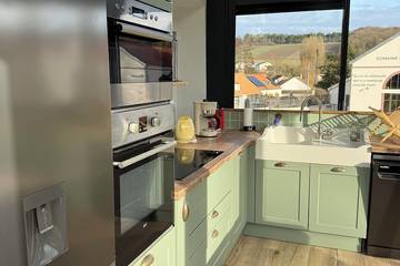 Location de vacances pour 12 personnes, avec jardin dans Nanteuil-la-Forêt