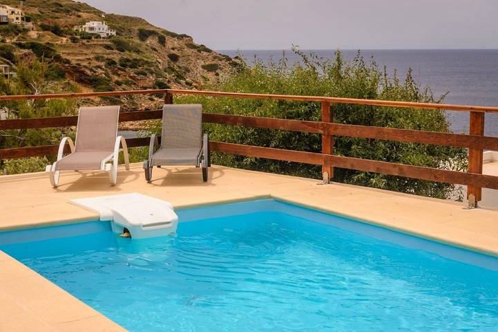 Location de vacances pour 8 personnes, avec piscine et jardin dans Syros - 4