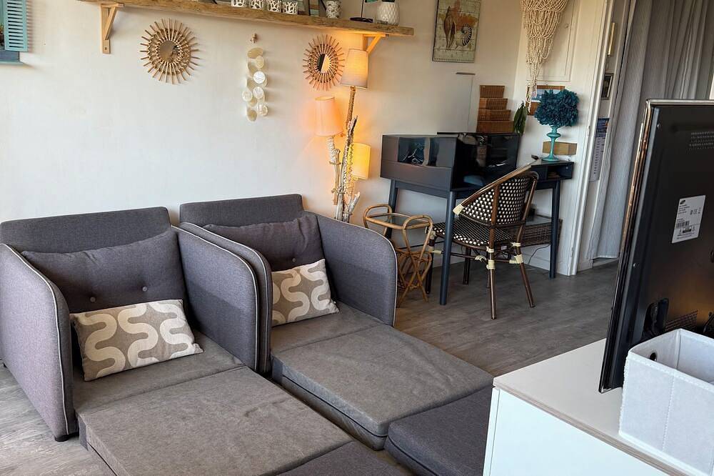 Appartement entier, Studio Vue Mer, Résidence Standing avec Piscine in La Seyne-sur-Mer, Côte méditerranéenne (France)