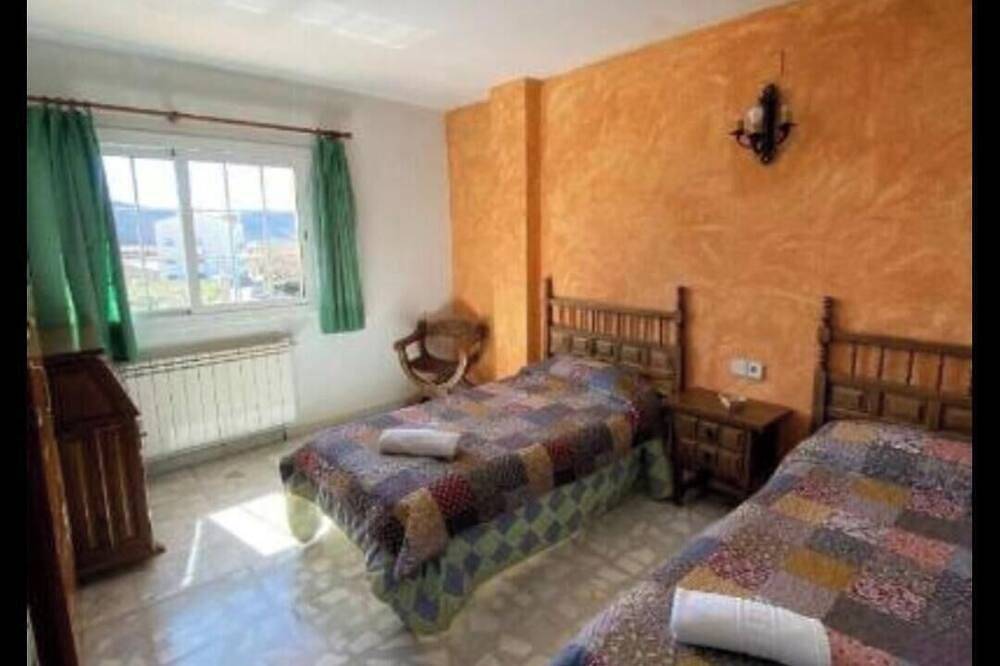 La murallita de Aroa in Cañete, Provincia de Cuenca