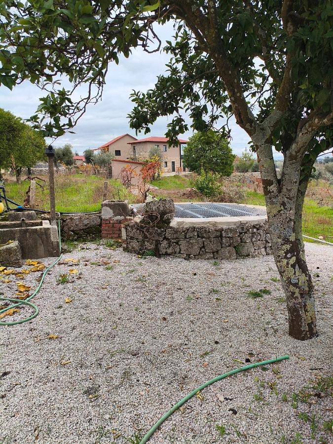 Casa de férias para 2 pessoas, com piscina e vista e ainda jardim, com animais de estimação em Castelo Branco
