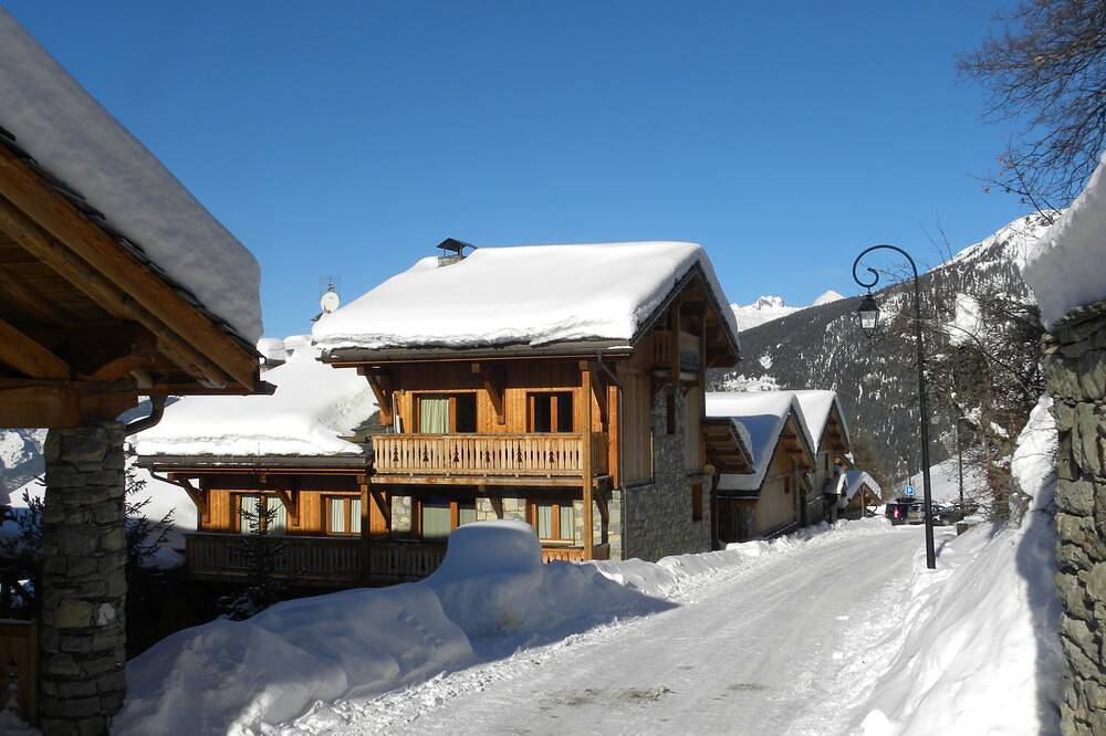 Appartement entier, Appartement (8 pers.) À 50 m 'des pistes de ski, à côté du village authentique in Sainte-Foy-Tarentaise, Massif du Ruitor
